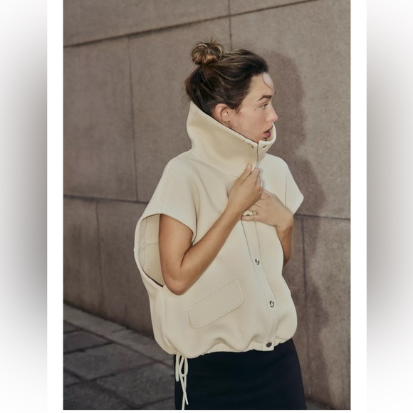 ZARA PIQUÉ VEST - Picture 3 of 5